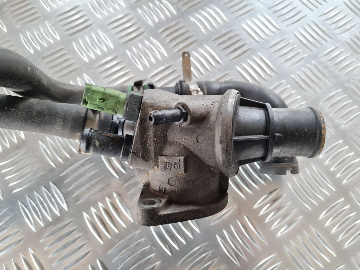 Termostata korpuss priekš FIAT STILO 2003 6 Termostata korpuss priekš FIAT STILO 2003