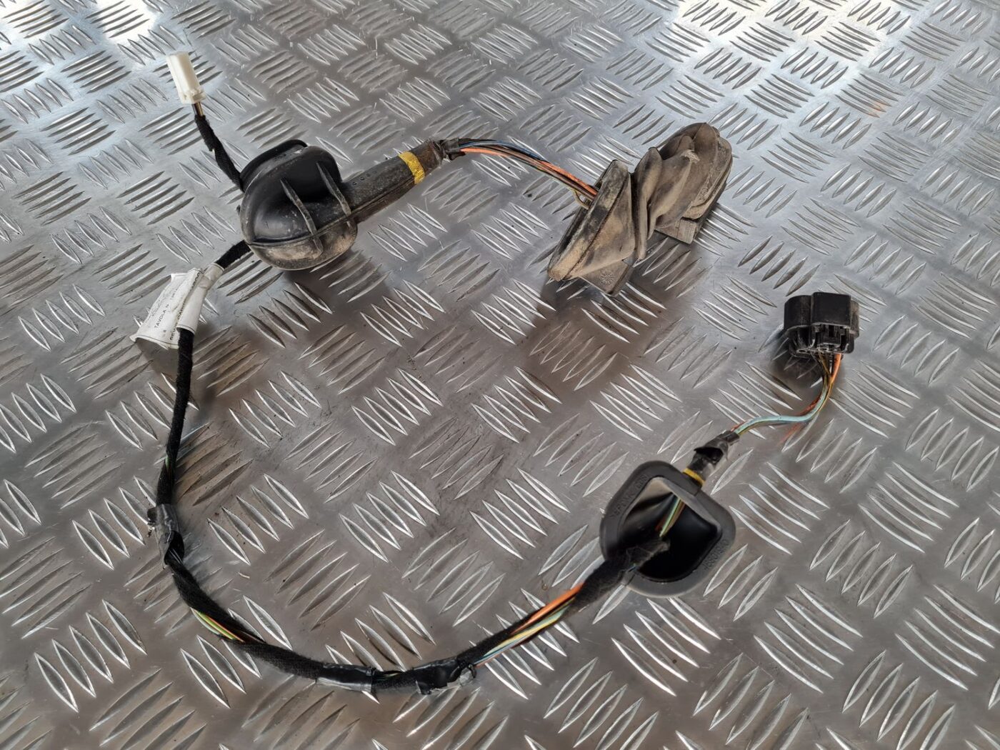 Durvju vadi priekš FIAT STILO 2003