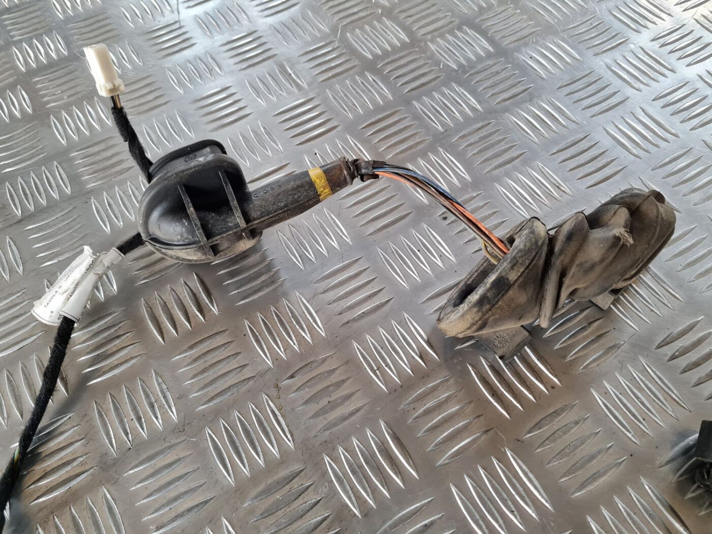 Durvju vadi priekš FIAT STILO 2003