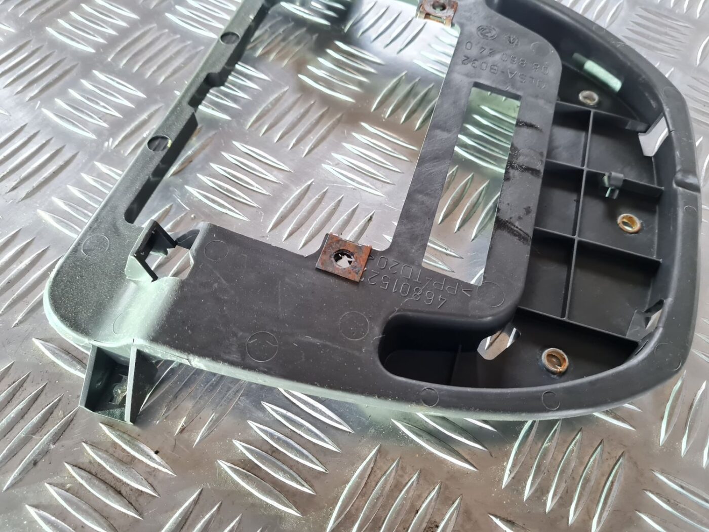 Griestu uzlika priekš FIAT STILO 2003