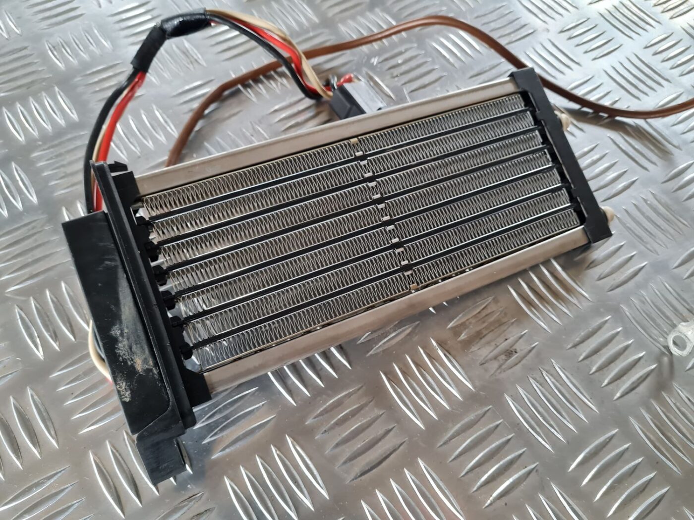 Papildus autonoma elektriskais sildītājs priekš FIAT STILO 2003