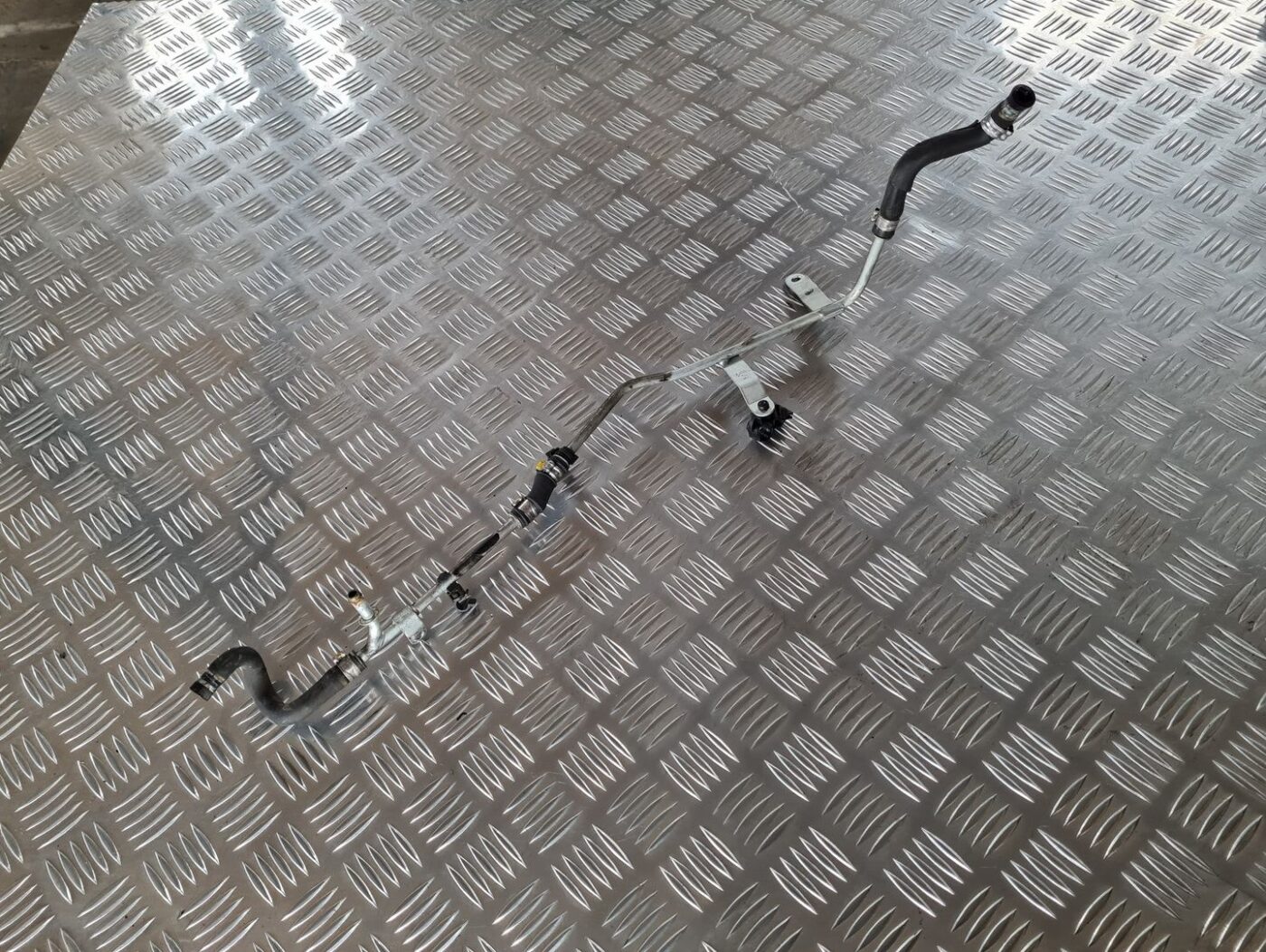 Dzesēšanas caurule priekš FIAT STILO 2003 1 Dzesēšanas caurule priekš FIAT STILO 2003