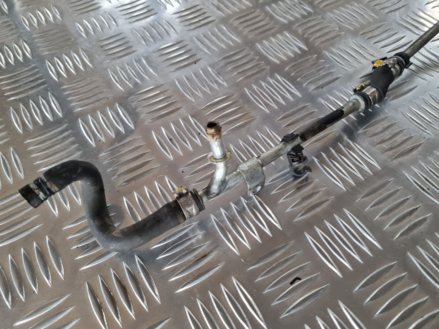 Dzesēšanas caurule priekš FIAT STILO 2003 5 Dzesēšanas caurule priekš FIAT STILO 2003