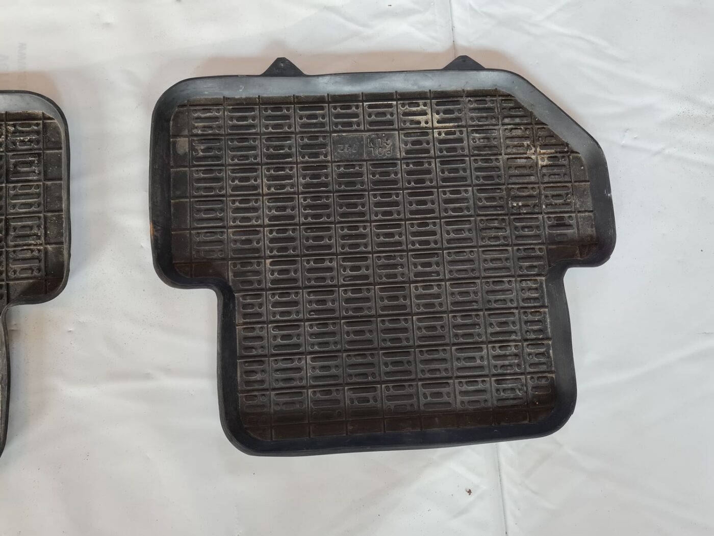 Salona paklāju komplekts priekš FIAT STILO 2003