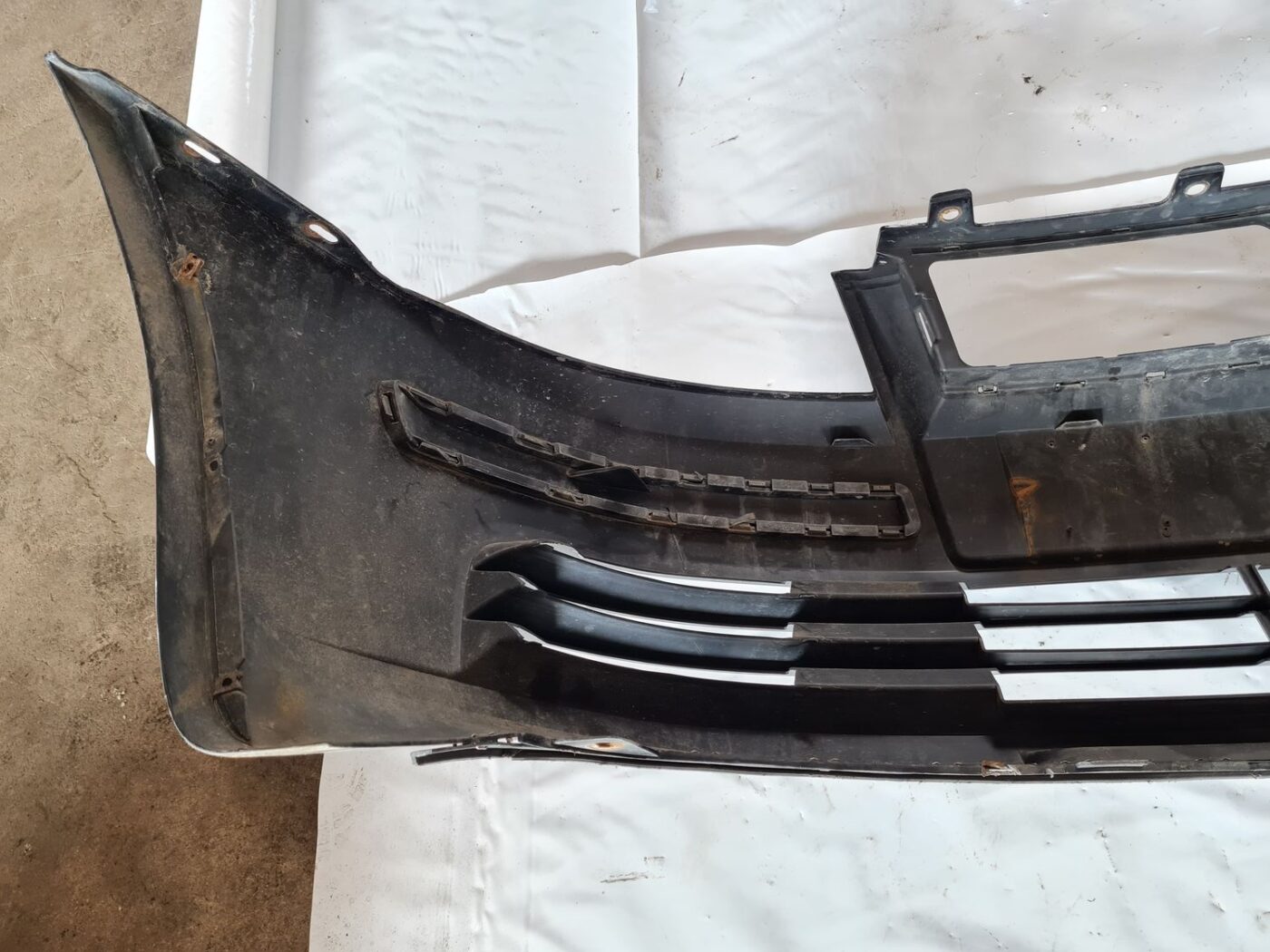 Priekšējais buferis priekš FIAT STILO 2003 5 Priekšējais buferis priekš FIAT STILO 2003