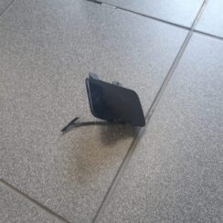 Aizmugurēja bufera vilkšanas āķa vāks priekš VOLVO S60 2004