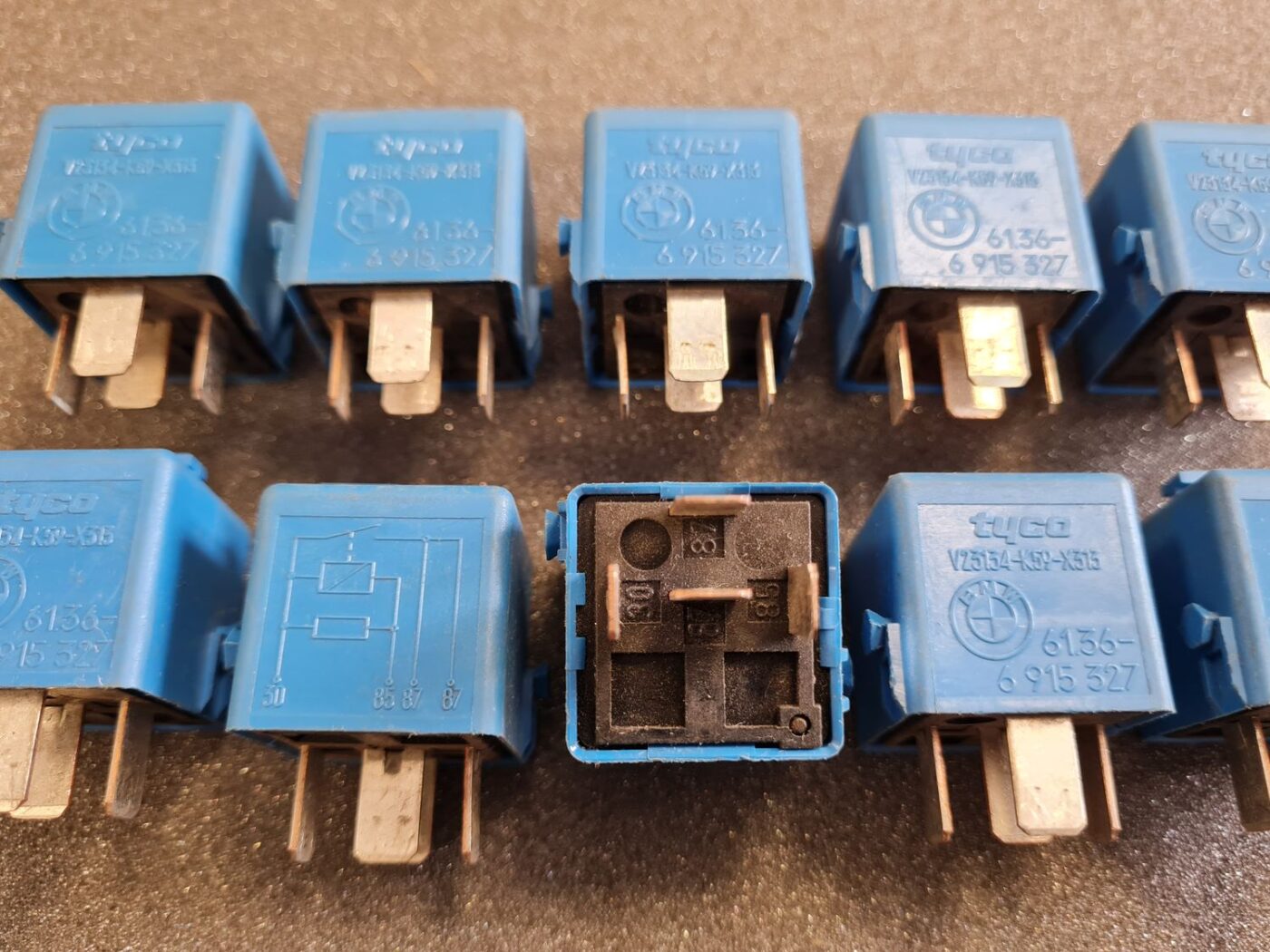 Drošinātāju releja priekš BMW 2 Drošinātāju releja priekš BMW