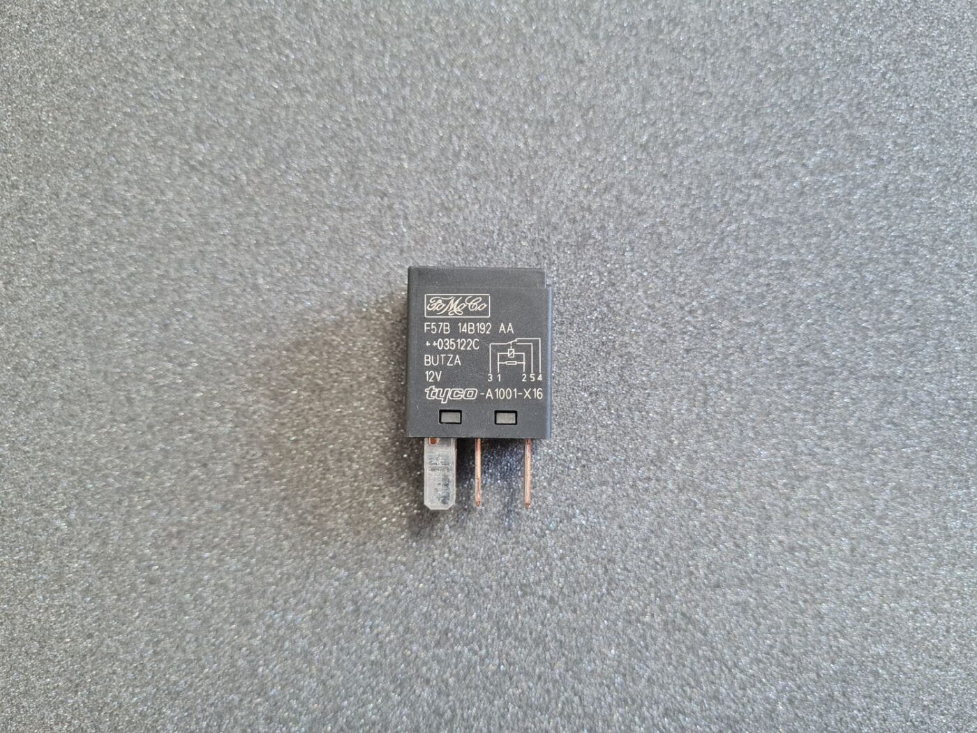 Drošinātāju releja priekš FORD 1 Drošinātāju releja priekš FORD