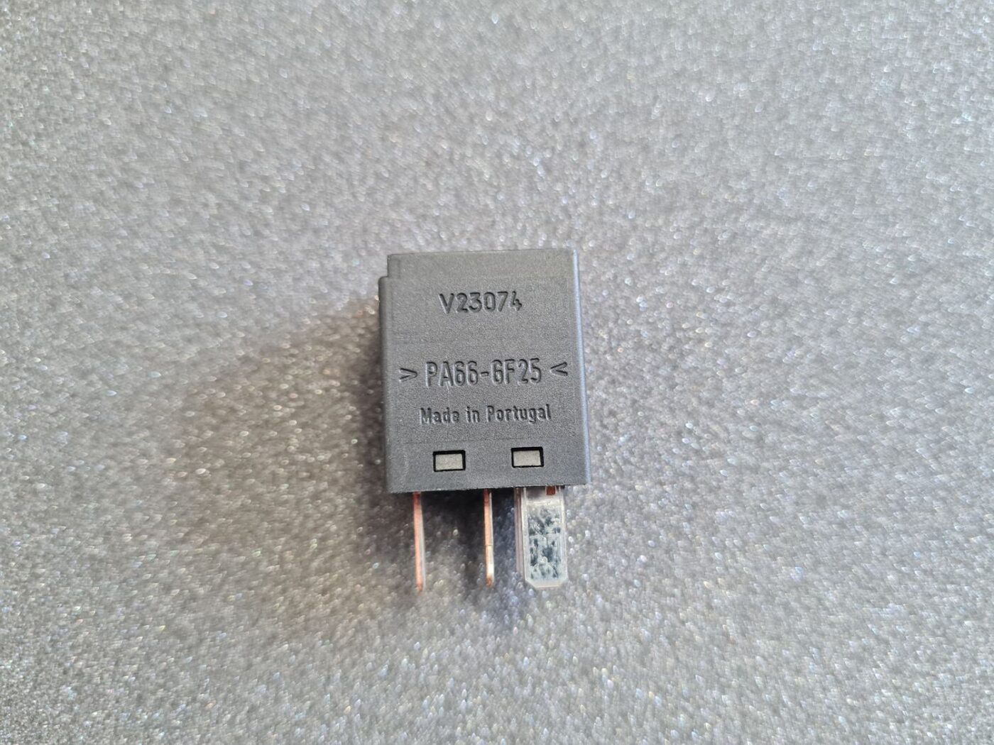 Drošinātāju releja priekš FORD 3 Drošinātāju releja priekš FORD