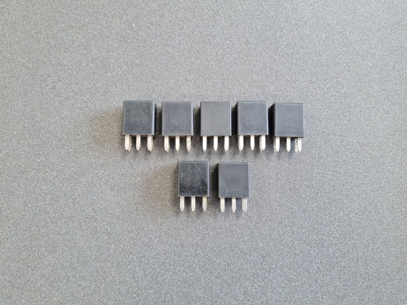 Drošinātāju releja priekš OPEL 1 Drošinātāju releja priekš OPEL