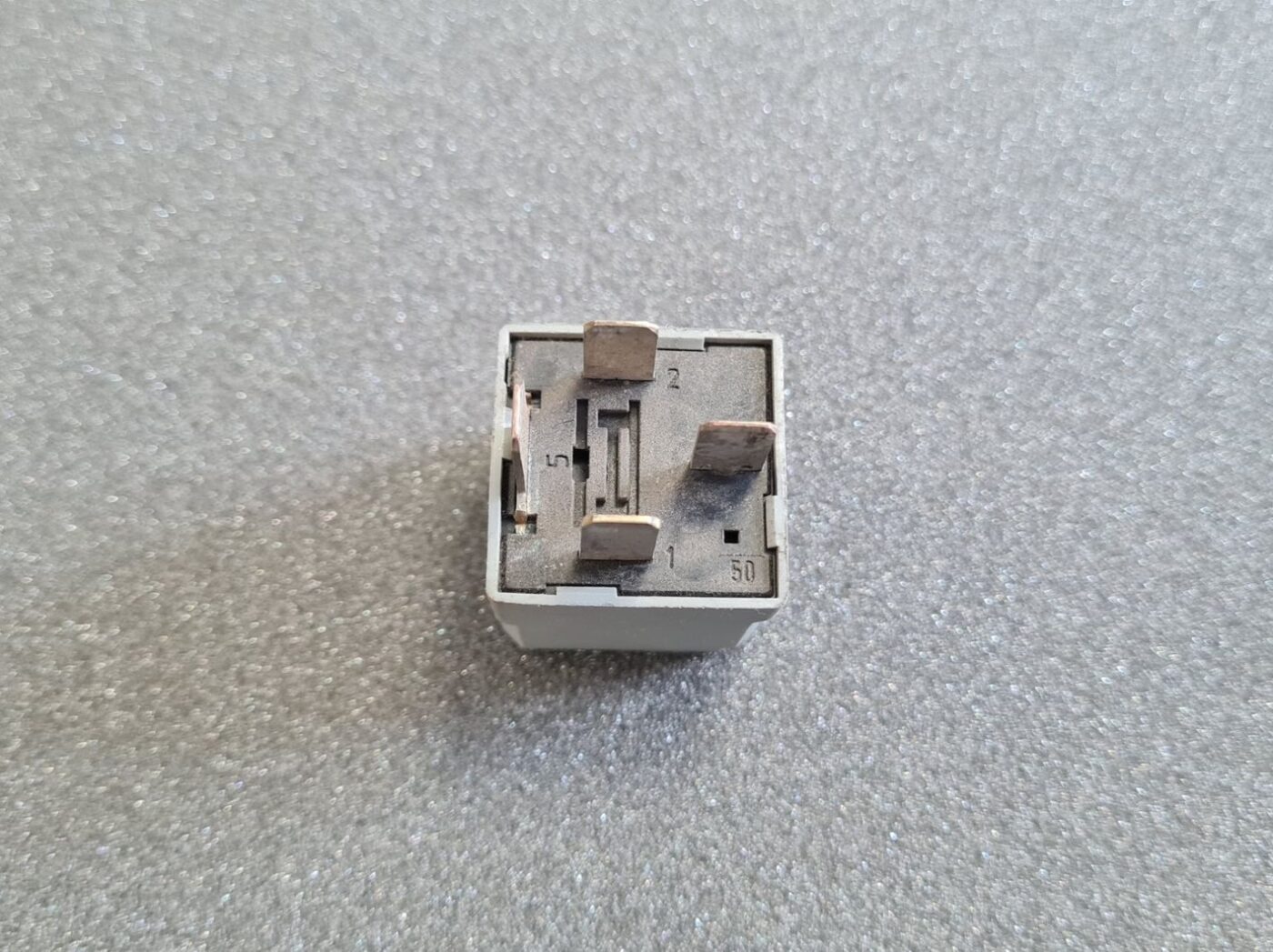 Drošinātāju releja priekš OPEL 2 Drošinātāju releja priekš OPEL