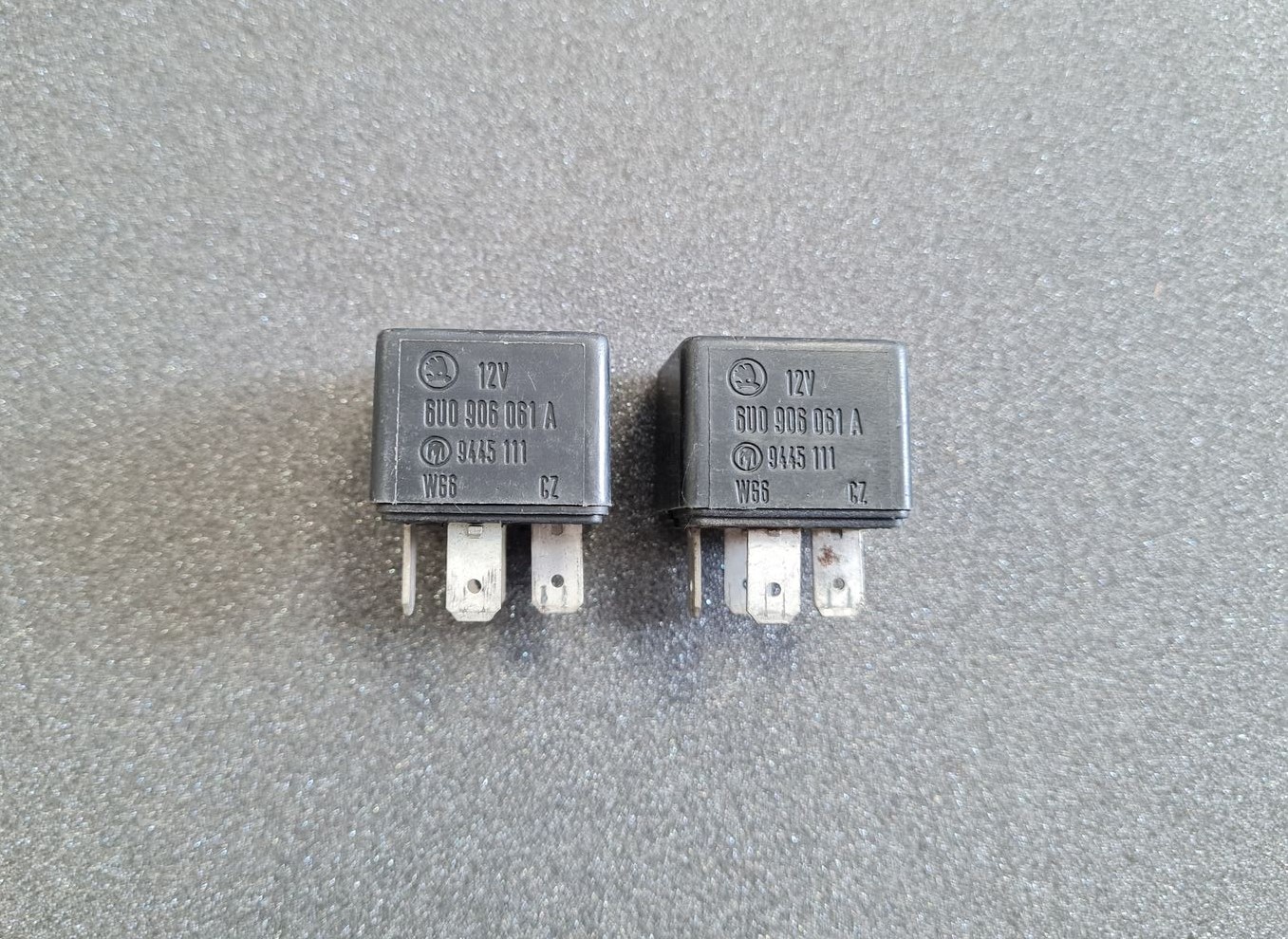 Drošinātāju releja priekš SKODA 1 Drošinātāju releja priekš SKODA