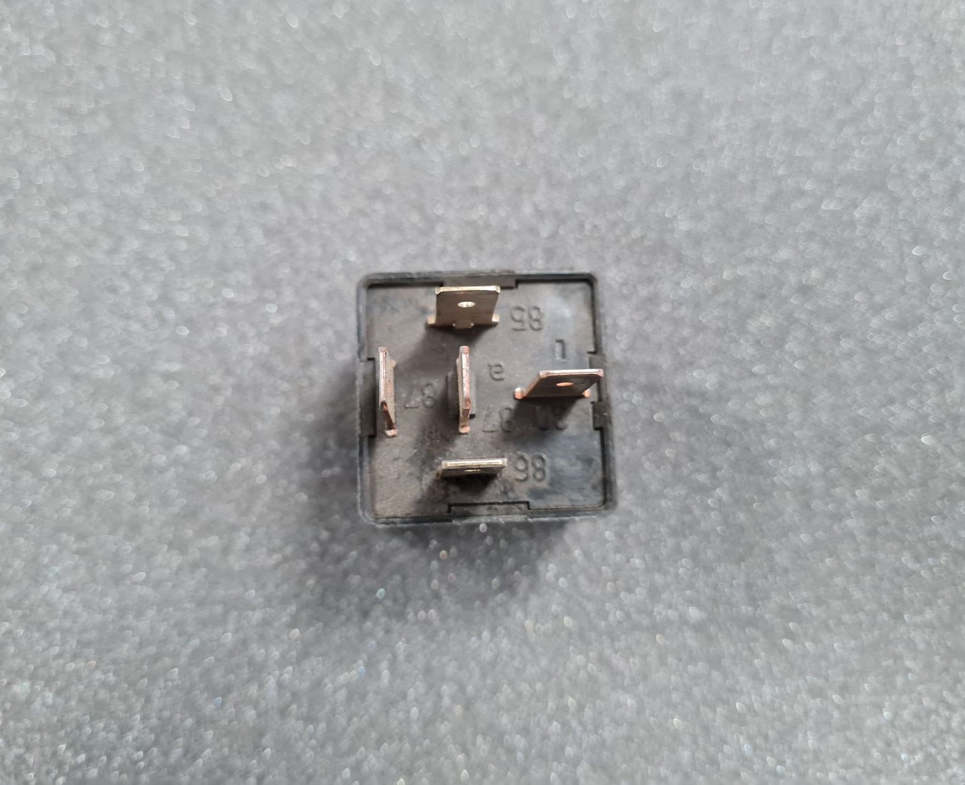 Drošinātāju releja priekš DODGE 2 Drošinātāju releja priekš DODGE