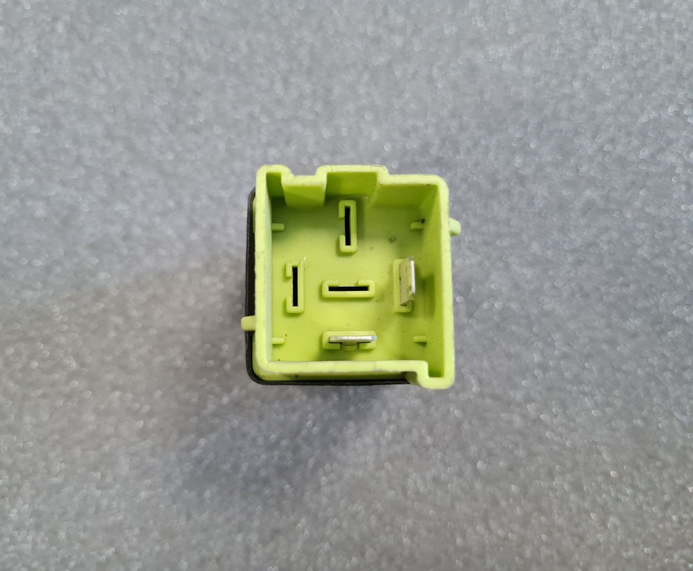 Drošinātāju releja priekš VOLVO 2 Drošinātāju releja priekš VOLVO