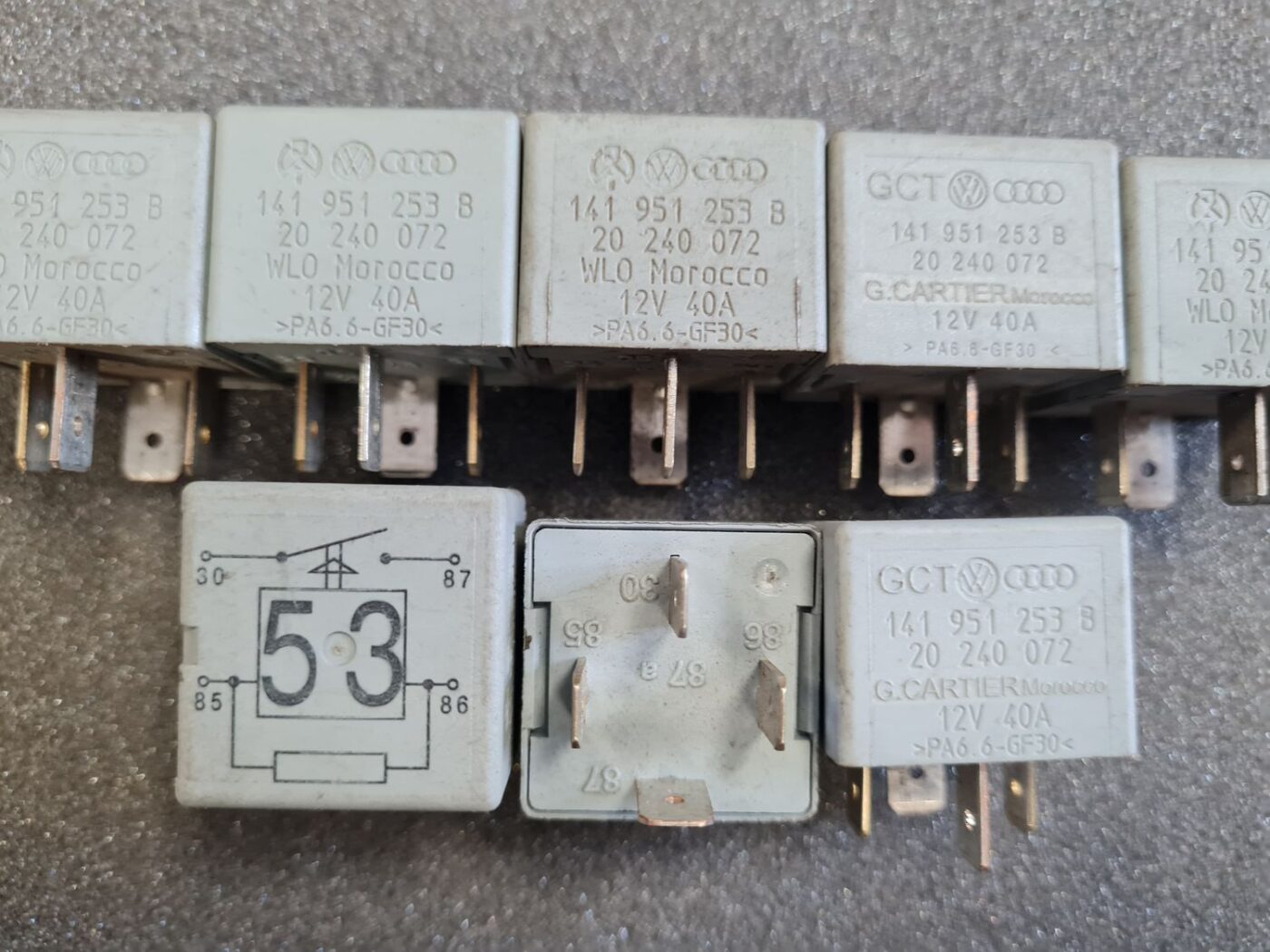 Drošinātāju releja priekš AUDI 3 Drošinātāju releja priekš AUDI