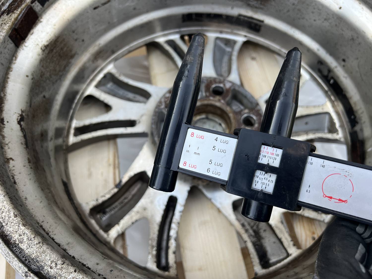 Lietie diski - vieglmetāla (2gab) priekš CITROEN C-CROSSER 2009 8 Lietie diski - vieglmetāla (2gab) priekš CITROEN C-CROSSER 2009