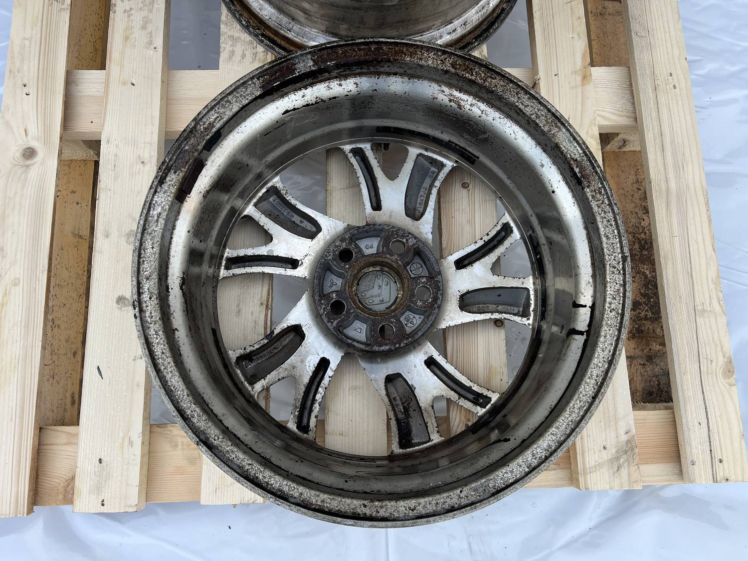 Lietie diski - vieglmetāla (2gab) priekš CITROEN C-CROSSER 2009 6 Lietie diski - vieglmetāla (2gab) priekš CITROEN C-CROSSER 2009