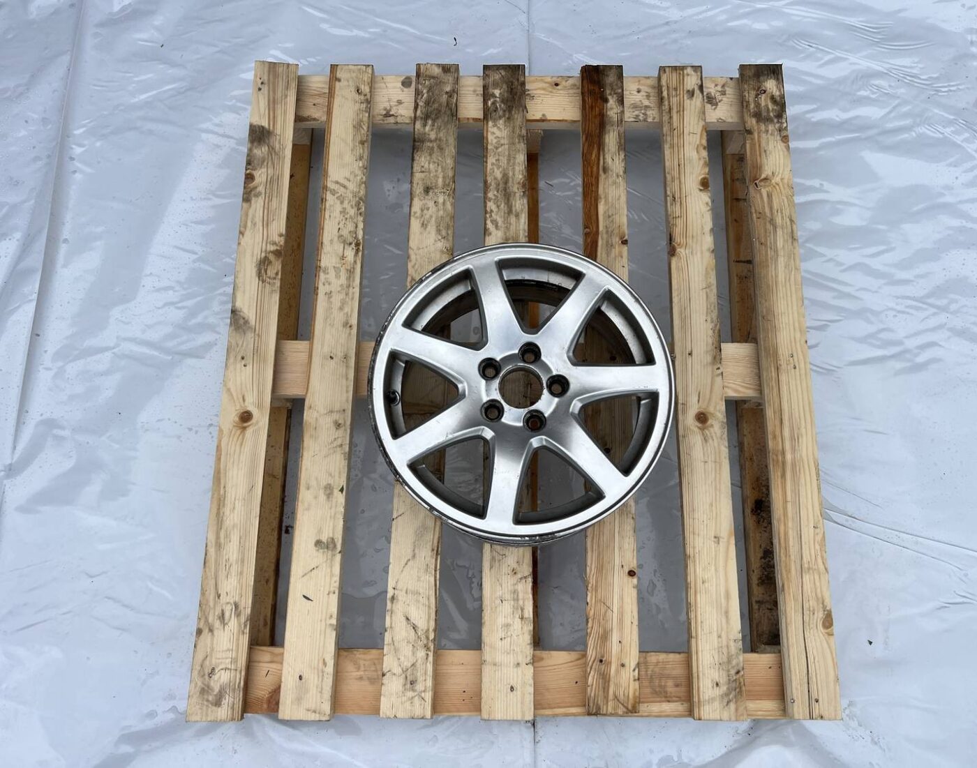 Lietais disks - vieglmetāla priekš VOLVO V70 2009