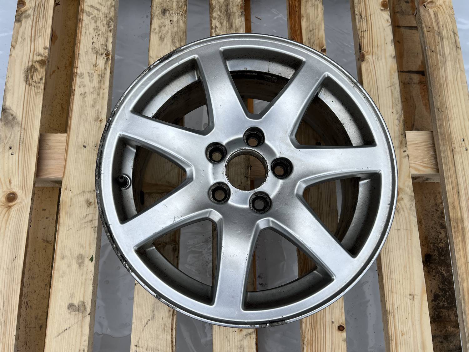 Lietais disks - vieglmetāla priekš VOLVO V70 2009