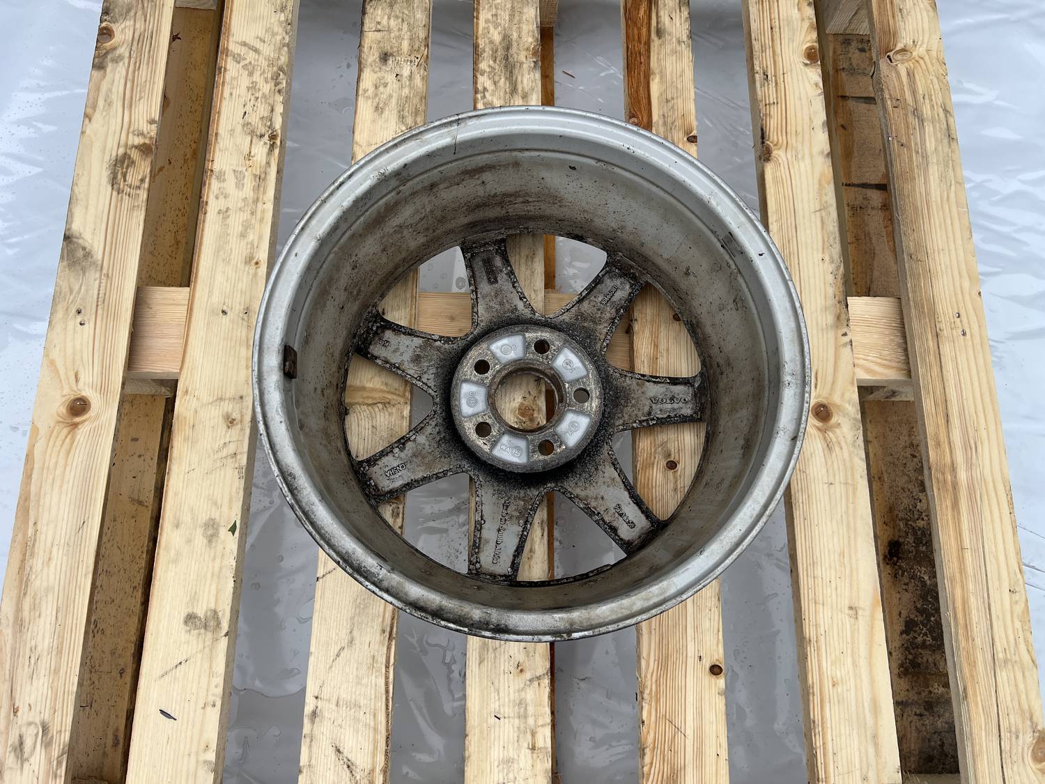 Lietais disks - vieglmetāla priekš VOLVO V70 2009