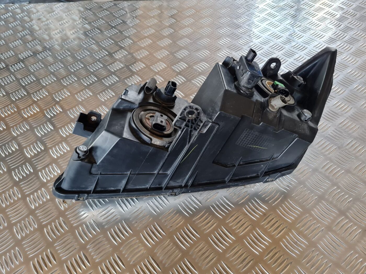 Priekšējais labais lukturis priekš DODGE JOURNEY 2010