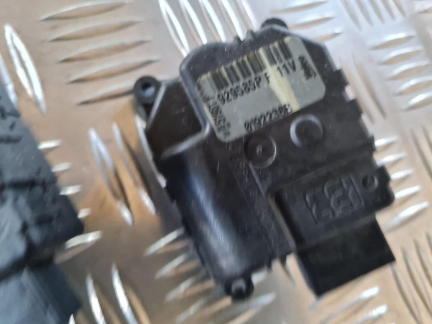 Apsildes sistēmas aktuators priekš DODGE JOURNEY 2010