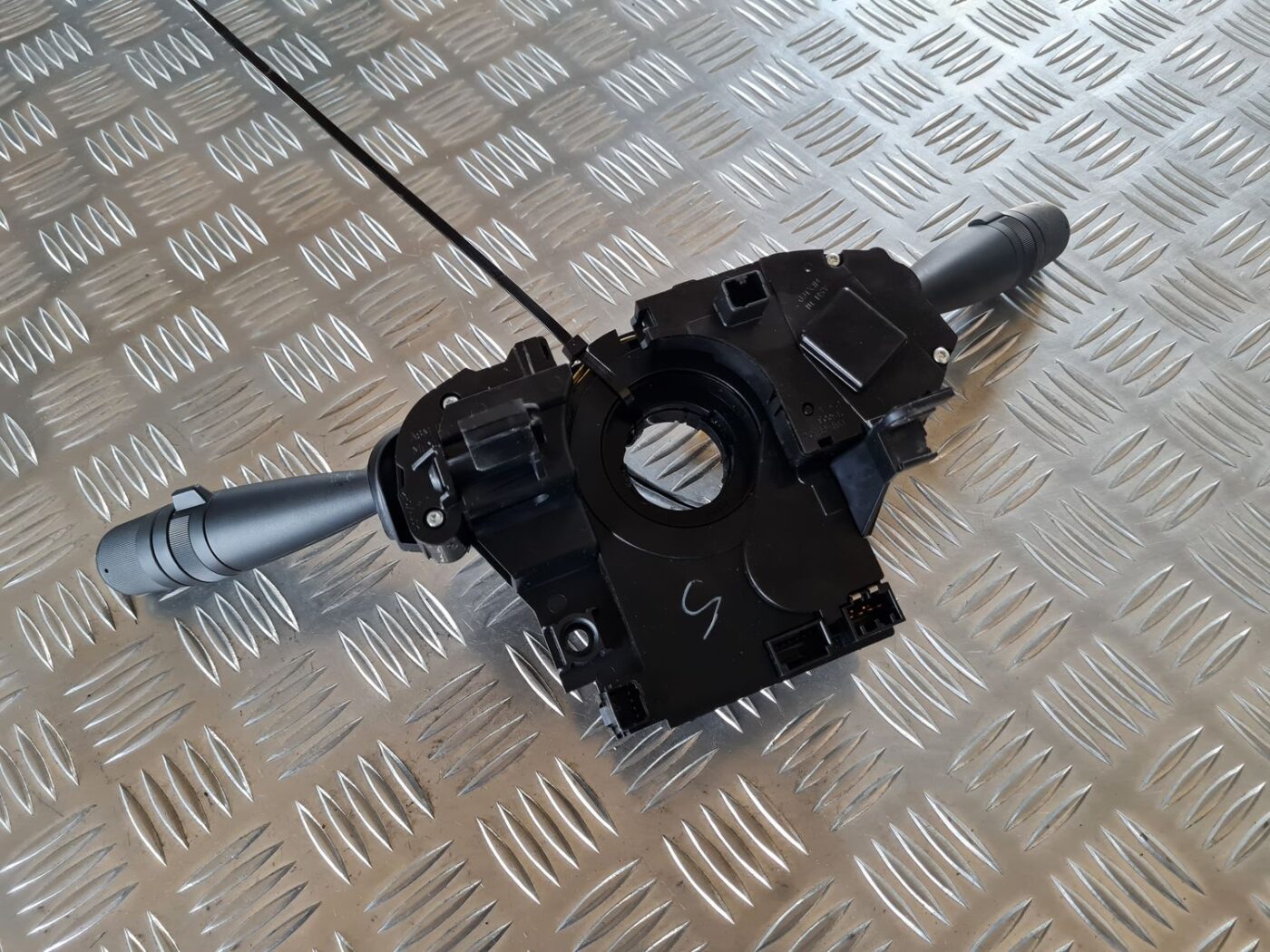 Stūres statnes slēdzis priekš DODGE JOURNEY 2010