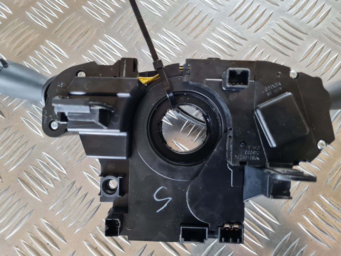 Stūres statnes slēdzis priekš DODGE JOURNEY 2010