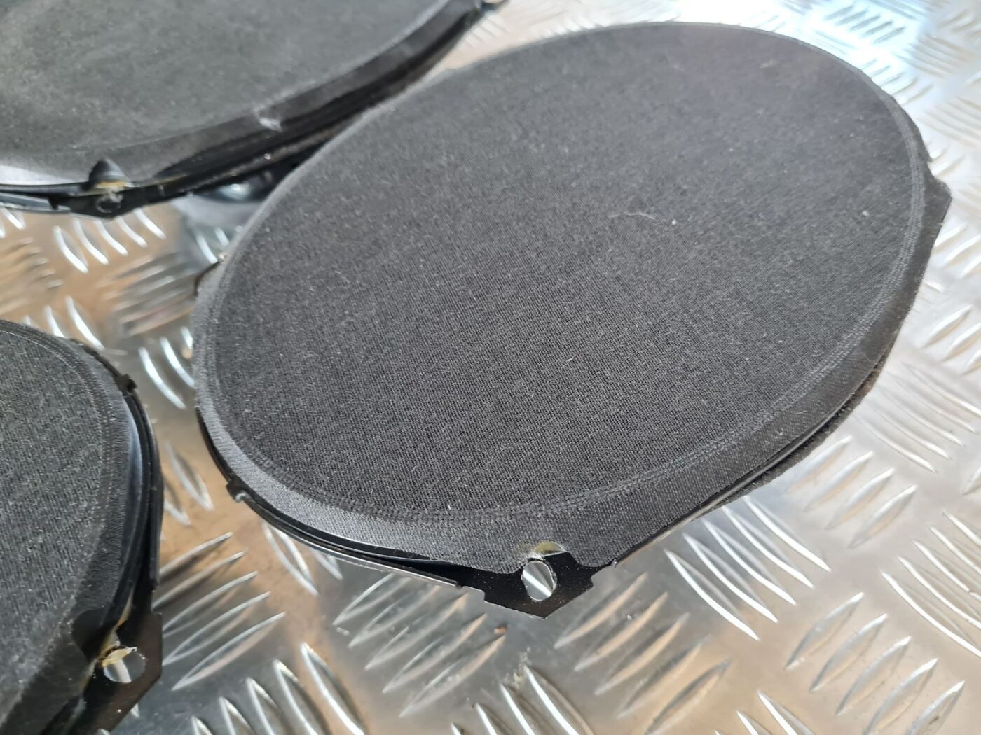 Durvju skaļrunis, apakšā priekš DODGE JOURNEY 2010