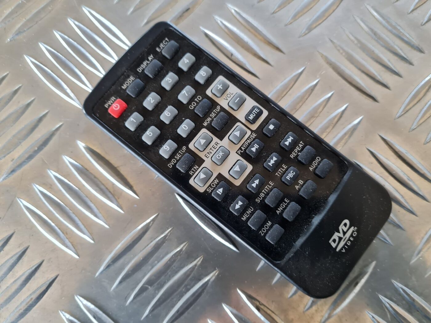 DVD komplekts priekš DODGE JOURNEY 2010 14 DVD komplekts priekš DODGE JOURNEY 2010