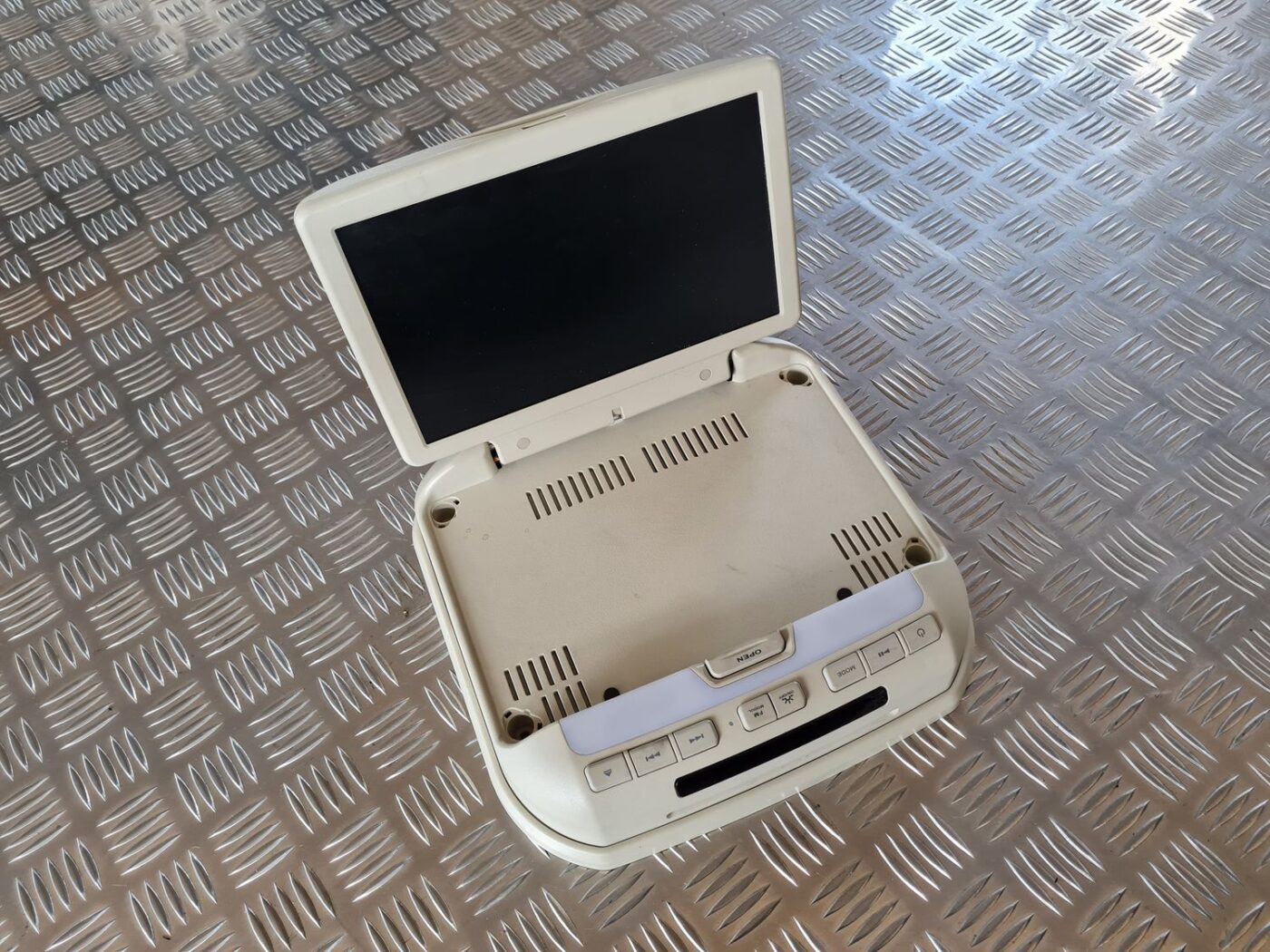 DVD komplekts priekš DODGE JOURNEY 2010 6 DVD komplekts priekš DODGE JOURNEY 2010