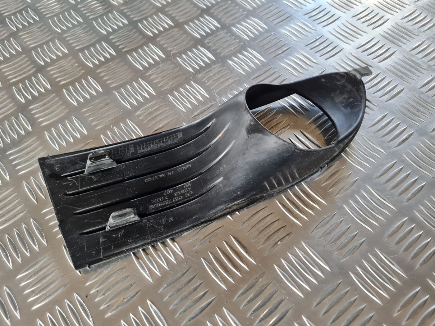 Miglas luktura reste, pa kreisi priekš DODGE JOURNEY 2010