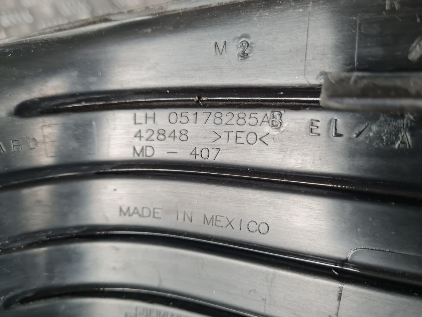 Miglas luktura reste, pa kreisi priekš DODGE JOURNEY 2010