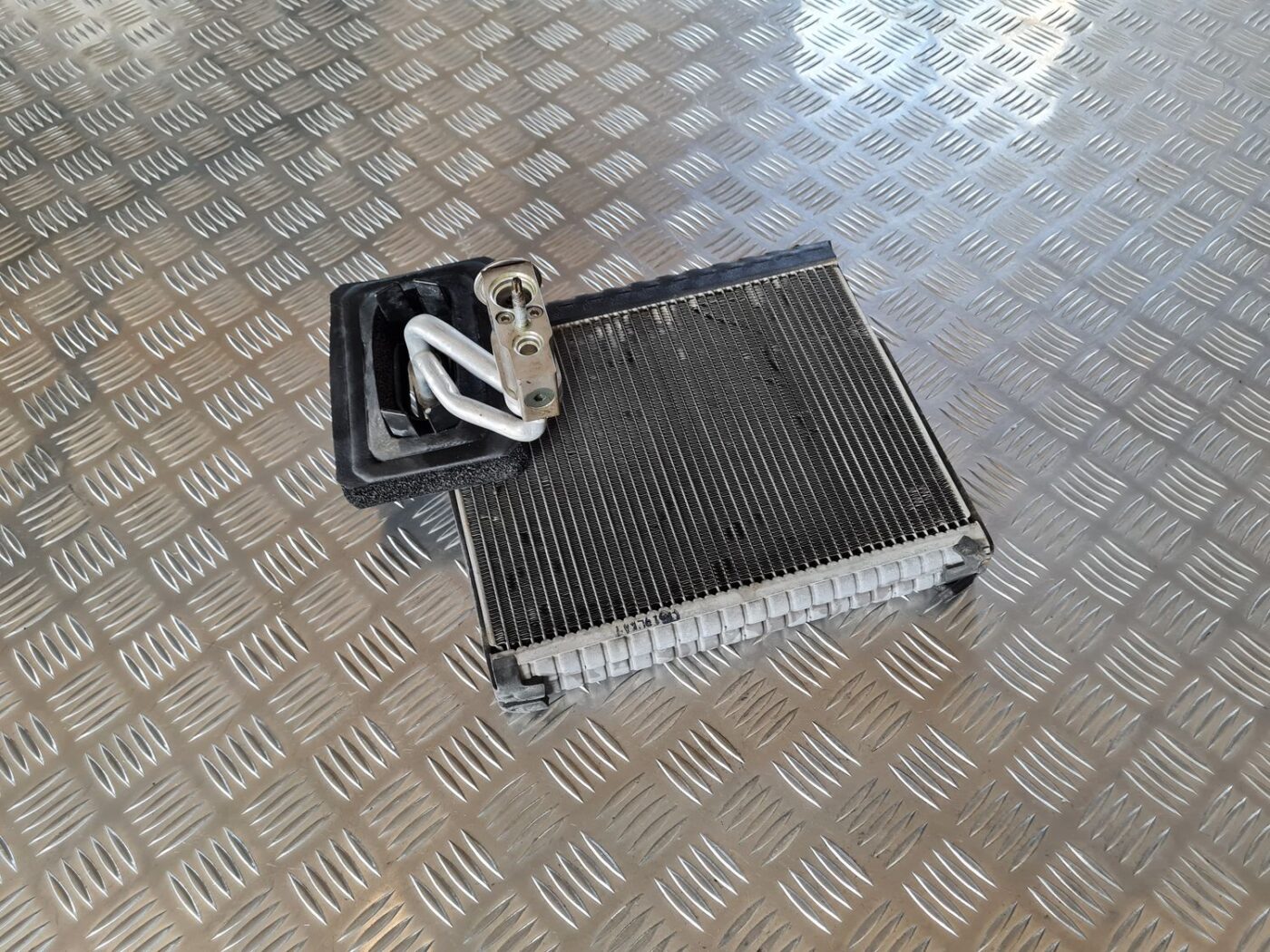 Gaisa kondicioniera radiators priekš DODGE JOURNEY 2010