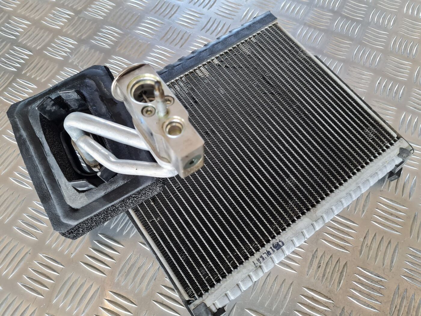 Gaisa kondicioniera radiators priekš DODGE JOURNEY 2010