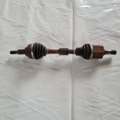 Pusass priekšējā kreisā priekš DODGE JOURNEY 2010