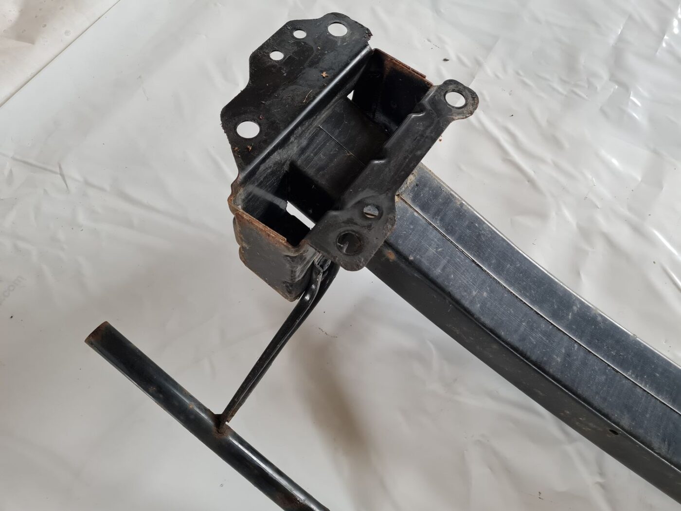 Priekšējā bufera pastiprinātājs priekš DODGE JOURNEY 2010 4 Priekšējā bufera pastiprinātājs priekš DODGE JOURNEY 2010