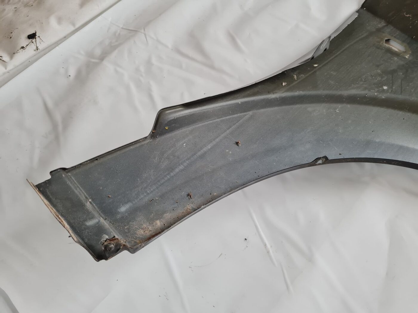 Priekšējais kreisais spārns priekš DODGE JOURNEY 2010 5 Priekšējais kreisais spārns priekš DODGE JOURNEY 2010