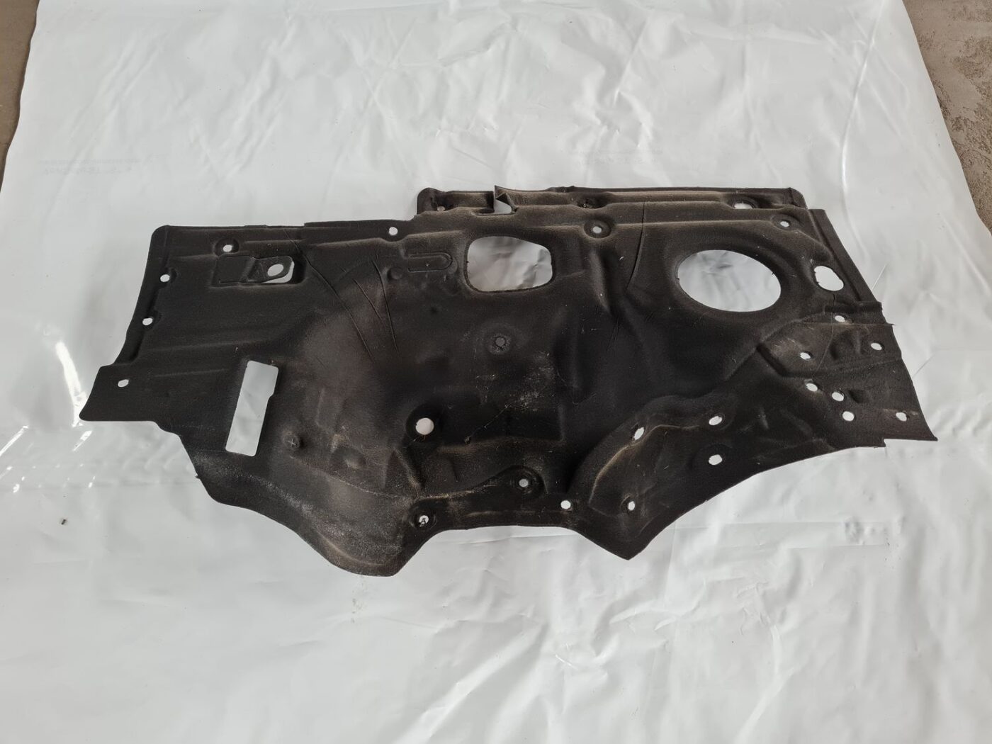 Motora nodalījuma trokšņa izolācija priekš VW CRAFTER 2018