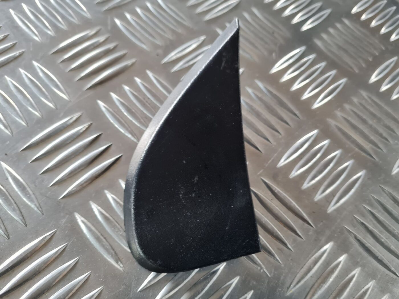 Durvju spoguļa apdares uzlika salonā (bez skaļruņa) priekš DODGE JOURNEY 2010