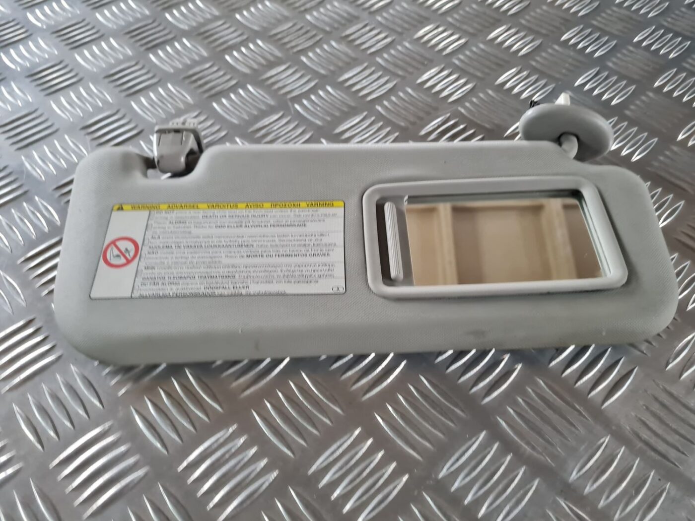 Saules aizsargs priekš TOYOTA AURIS 2007