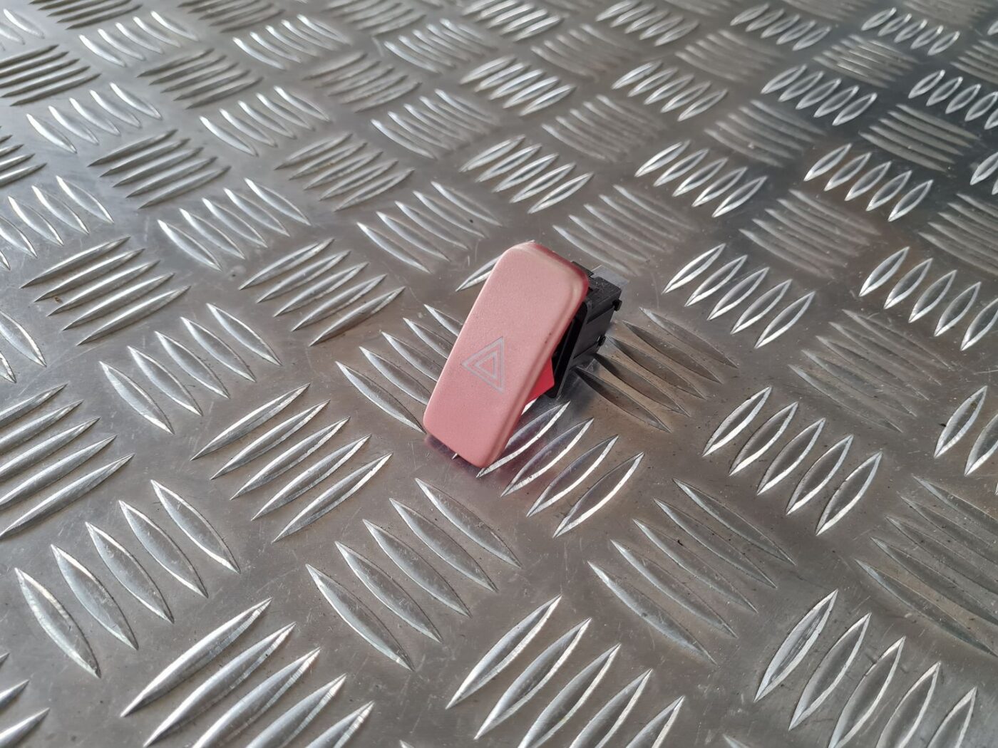 Trauksmes poga priekš TOYOTA AURIS 2007