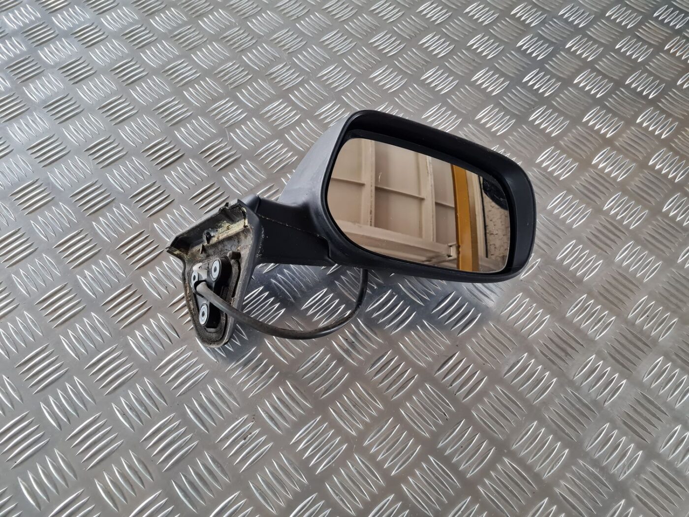 Ārējais spogulis, pa labi priekš TOYOTA AURIS 2007 1 Ārējais spogulis, pa labi priekš TOYOTA AURIS 2007