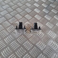 Numura zīmes apgaismojums priekš TOYOTA AURIS 2007