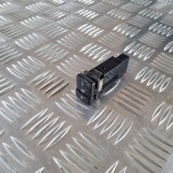 Sēdekļa apsildes ieslēgšanas poga priekš TOYOTA AURIS 2007