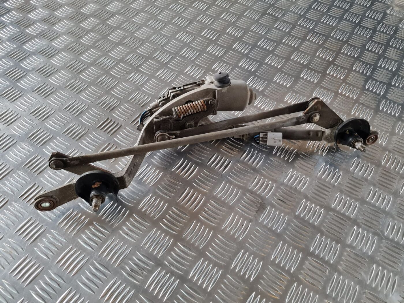 Vējstikla tīrīšanas mehānisms priekš TOYOTA AURIS 2007