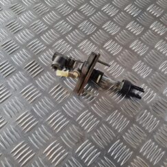 Sajūga galvenais cilindrs priekš TOYOTA AURIS 2007