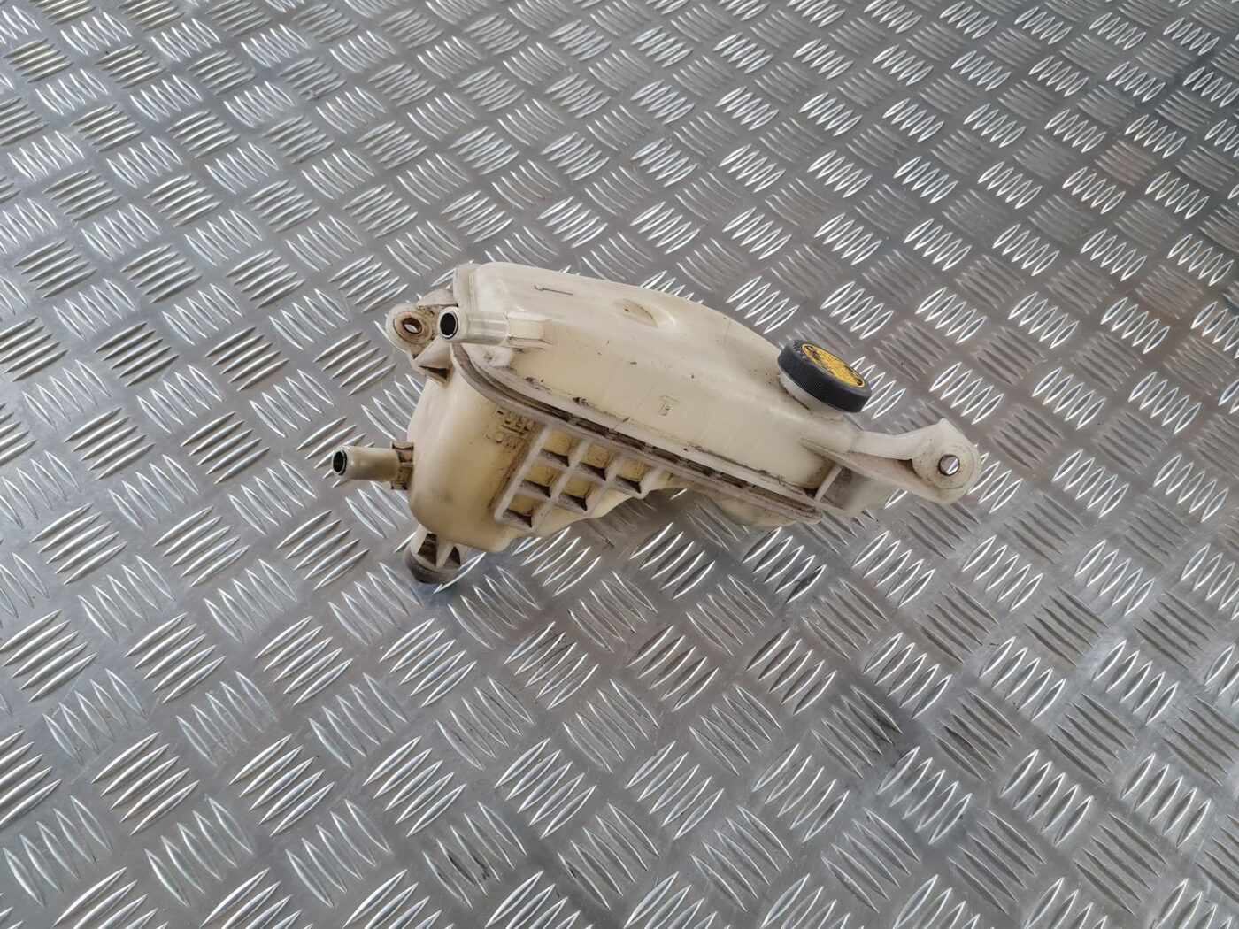 Dzesēšanas šķidruma tvertne priekš TOYOTA AURIS 2007 1 Dzesēšanas šķidruma tvertne priekš TOYOTA AURIS 2007