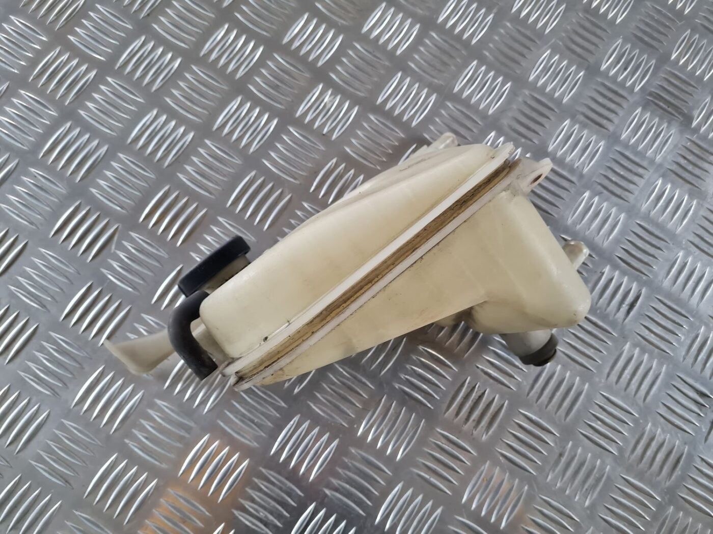 Dzesēšanas šķidruma tvertne priekš TOYOTA AURIS 2007 4 Dzesēšanas šķidruma tvertne priekš TOYOTA AURIS 2007