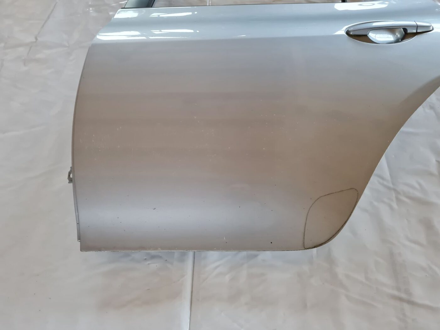 Aizmugurējās kreisās durvis priekš TOYOTA AURIS 2007 2 Aizmugurējās kreisās durvis priekš TOYOTA AURIS 2007